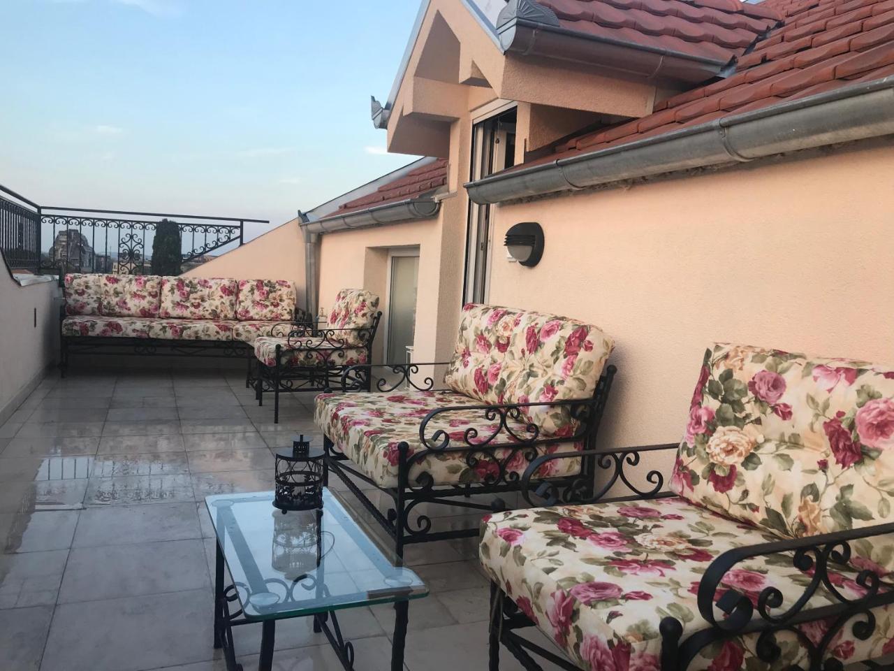 New And Nice Apartments Kragujevac Exteriör bild